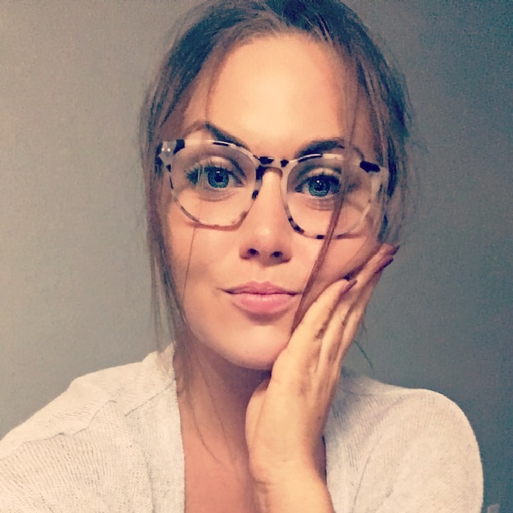 Meet your Posher, Chloe